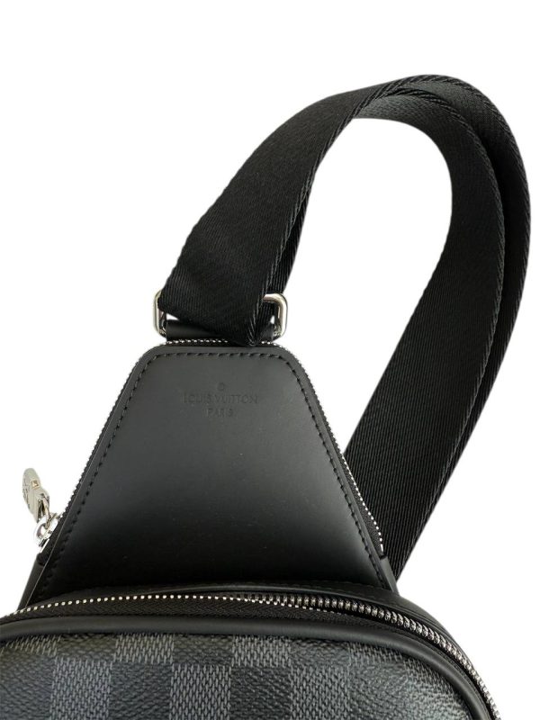 Louis Vuitton Avenue Sling Bag - obrazek 6