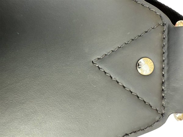 Louis Vuitton Avenue Sling Bag - obrazek 8