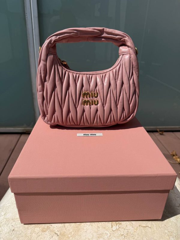 Sac Miu Miu matelassé rose poudré – Image 7
